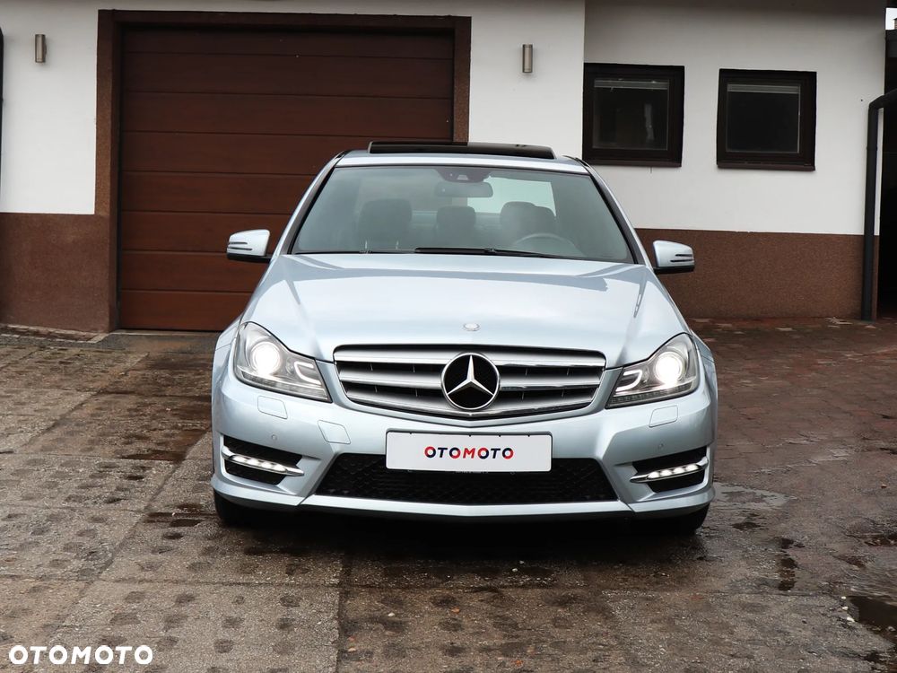 Mercedes-Benz Klasa C 200 Avantgarde Edition - 4