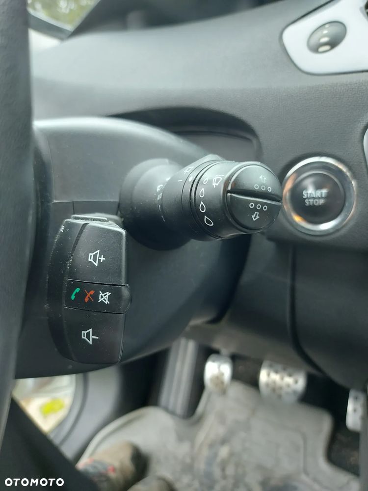 Renault Scenic ENERGY TCe 115 S&S Xmod Bose Edition - 26