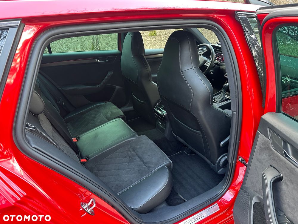 Skoda Superb 2.0 TSI 4x4 Sportline DSG - 19