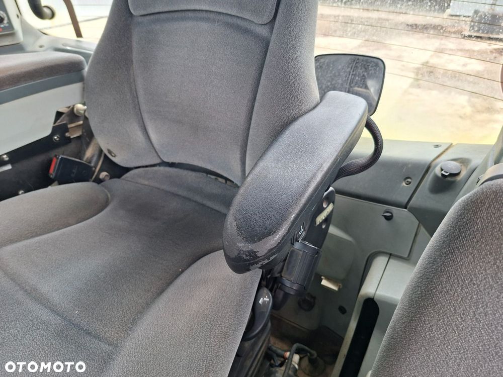 Claas Axion 850 4X4 - 28