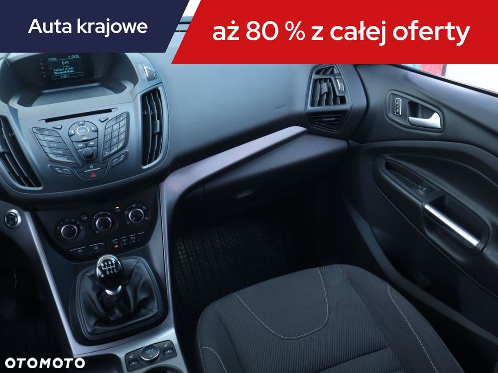 Ford Kuga - 10