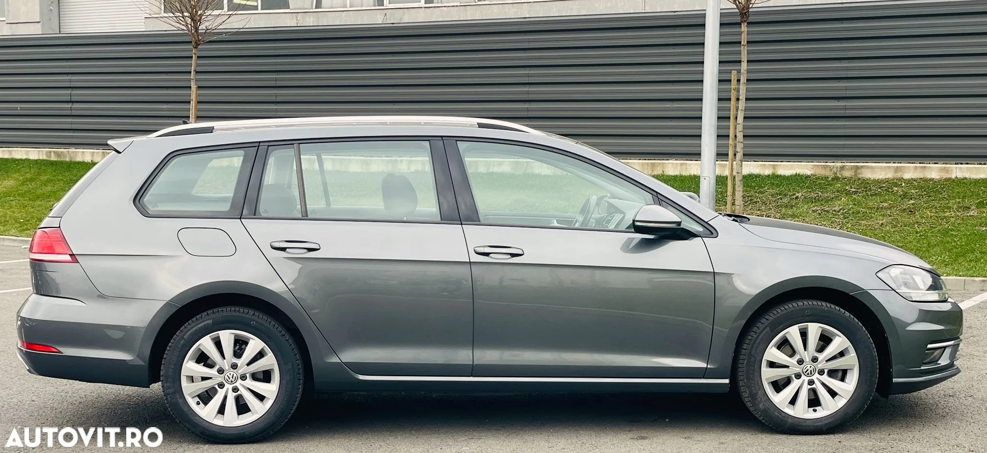 Volkswagen Golf 1.6 TDI (BlueMotion Technology) DSG Comfortline - 13