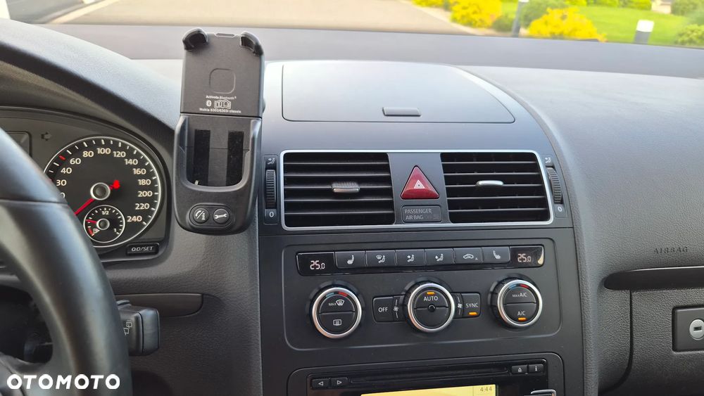 Volkswagen Touran 1.6 TDI DPF BlueMotion Technology Comfortline - 14