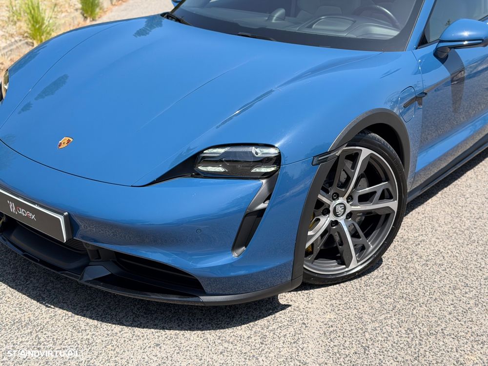 Porsche Taycan Cross Turismo Turbo - 10
