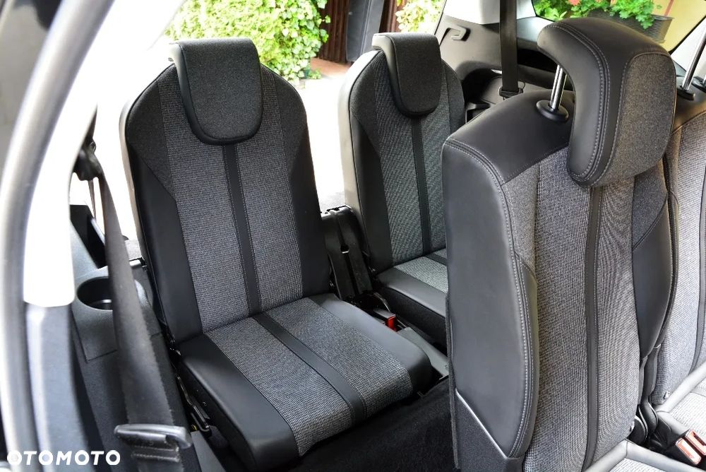Peugeot 5008 1.6 BlueHDi Allure 7os - 9