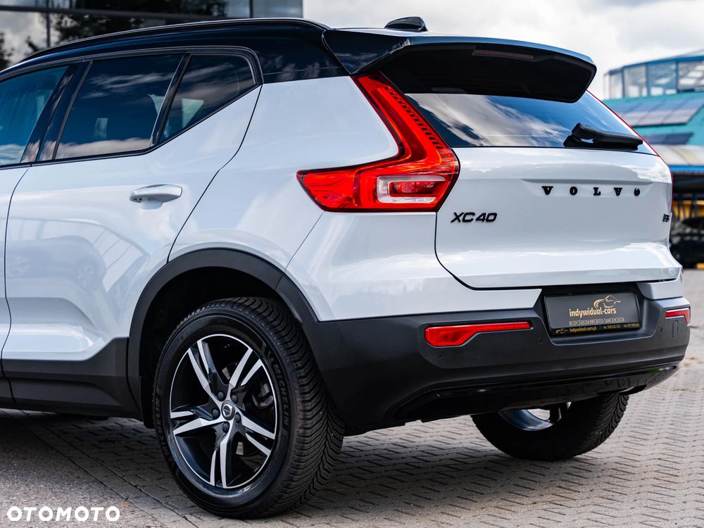Volvo XC 40 B3 B DKG Plus Dark - 12