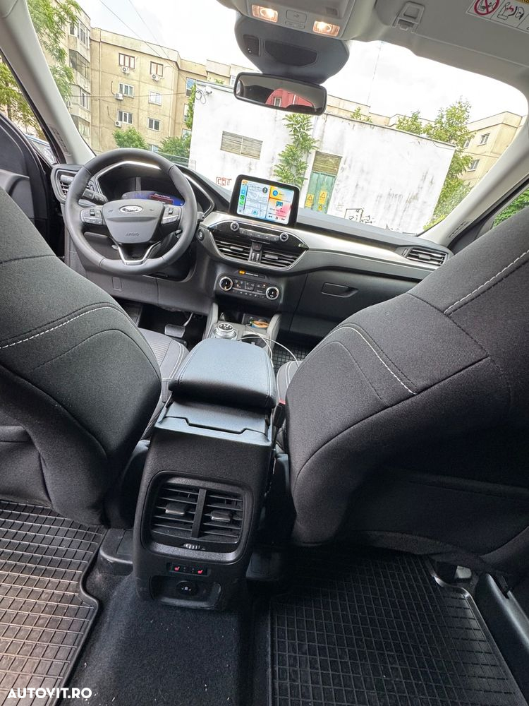 Ford Kuga - 8