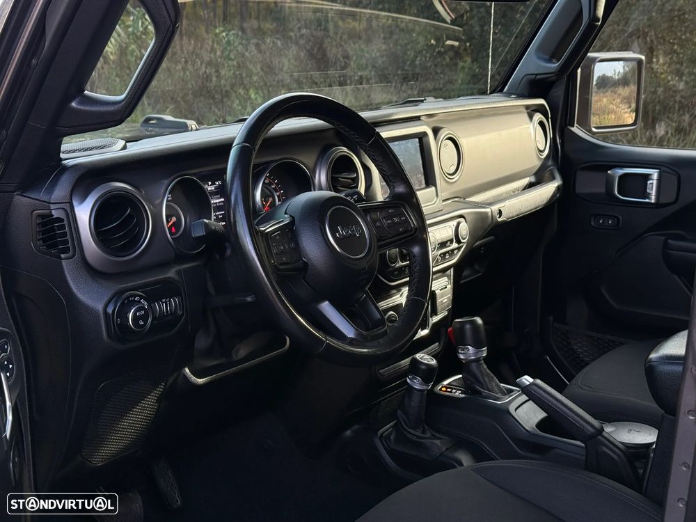 Jeep Gladiator 3.0V6 MultiJet AWD Auto Overland - 10