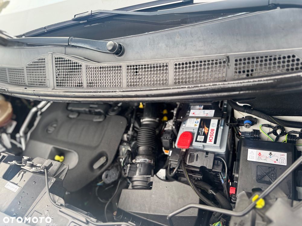 Peugeot Traveller L2 2.0 EAT8 Business VIP - 12