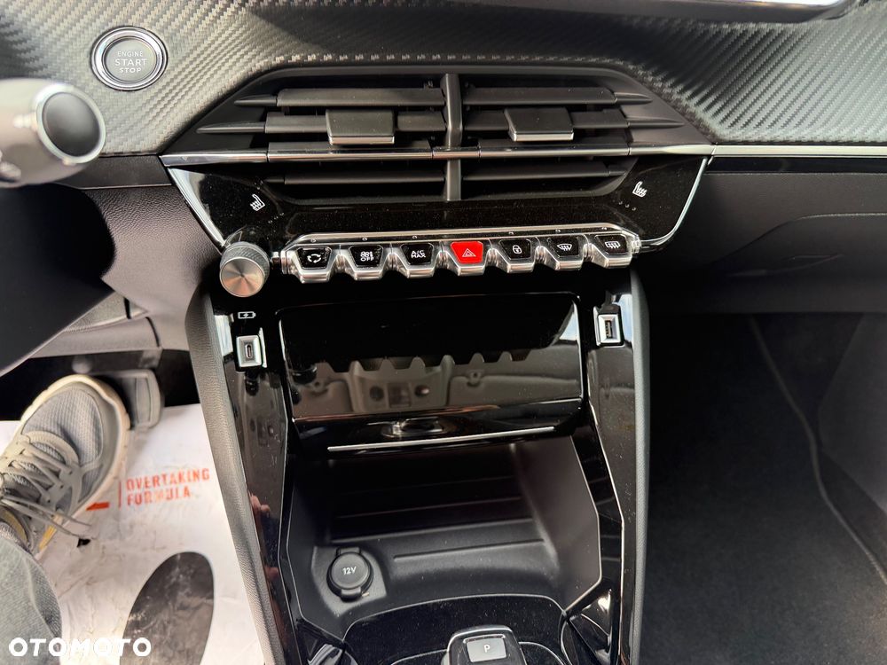 Peugeot 208 Hybrid 100 e-DSC6 Allure - 21