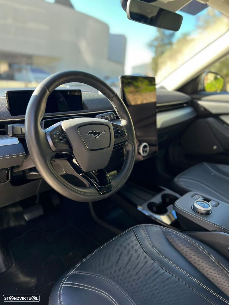 Ford Mustang Mach-E - 5