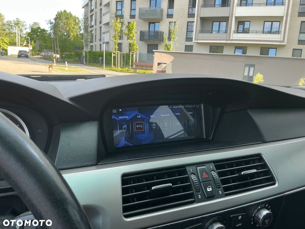 BMW Seria 5 525d - 18