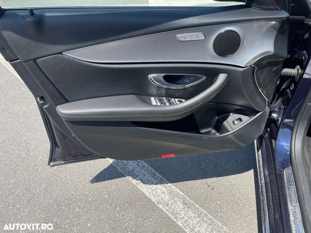 Mercedes-Benz E - 11