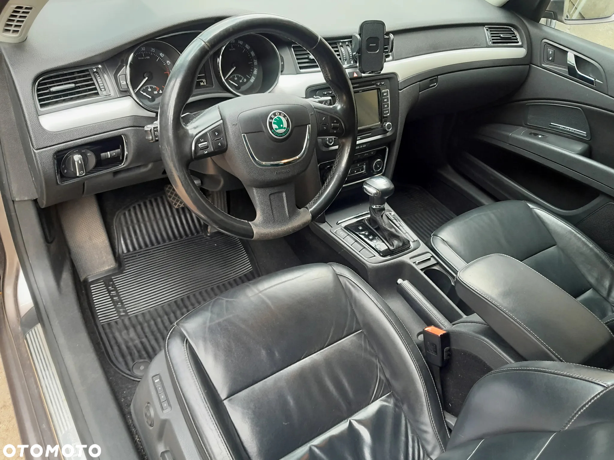 Skoda Superb 2.0 TDI Elegance DSG - 11