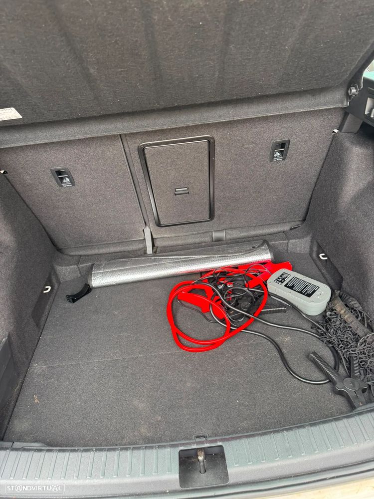 SEAT Ateca 1.6 TDI ECOMOTIVE Reference — fotografia 19