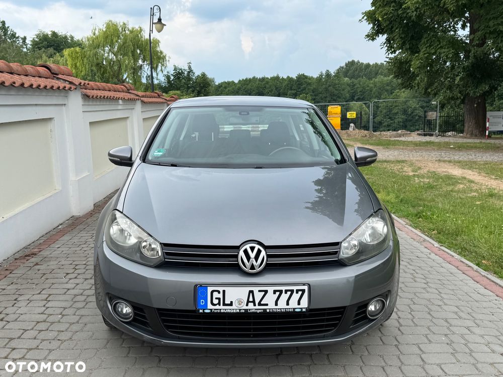 Volkswagen Golf - 8