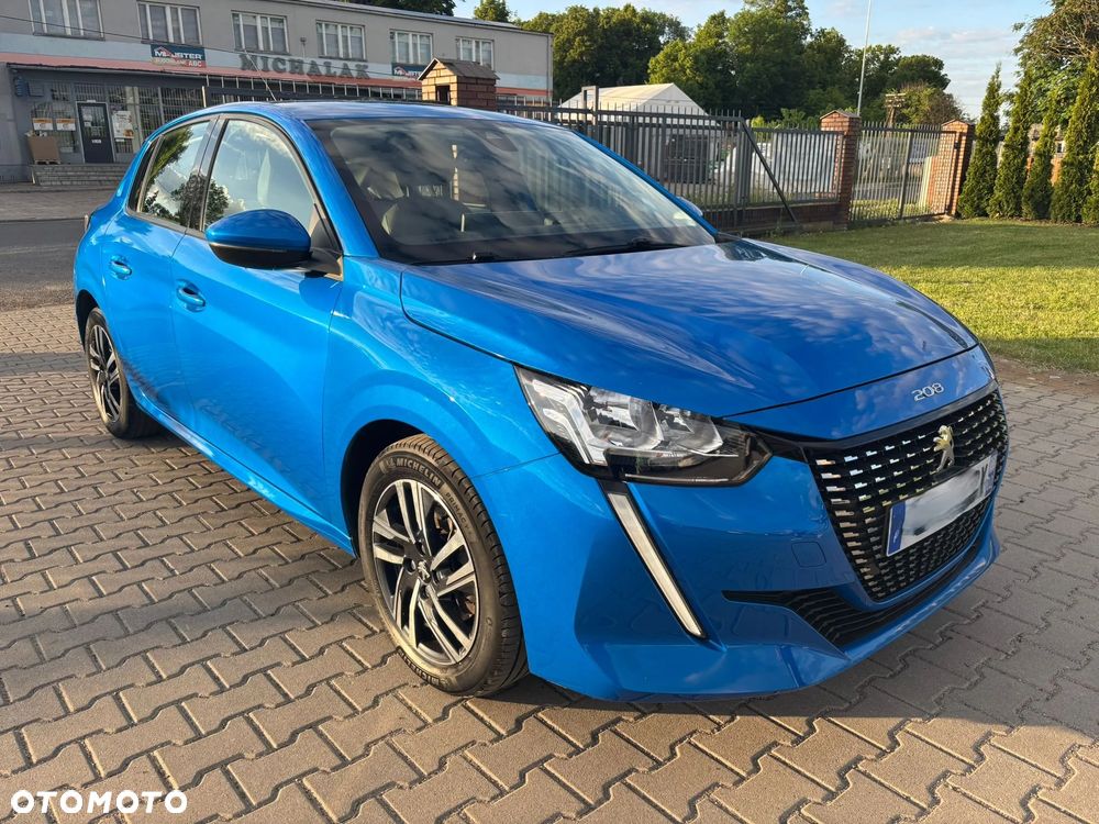 Peugeot 208 - 1