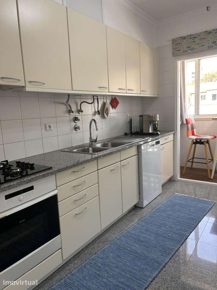 Apartamento com 2 quartos - localizado em Funchal - Grande imagem: 3/12