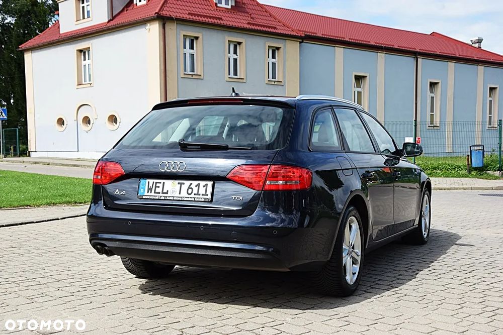 Audi A4 Avant 2.0 TDI DPF S line Sportpaket - 4
