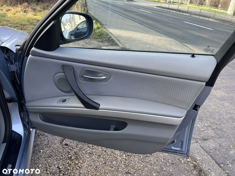 BMW Seria 3 - 18