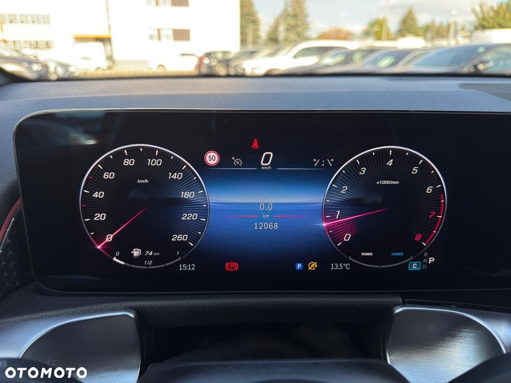 Mercedes-Benz GLB 200 AMG Line 7G-DCT - 33