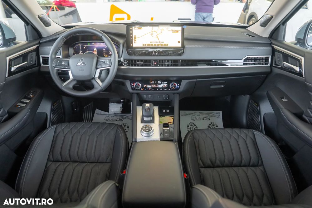 Mitsubishi Outlander 2.4 L 4X4 PHEV Instyle - 21