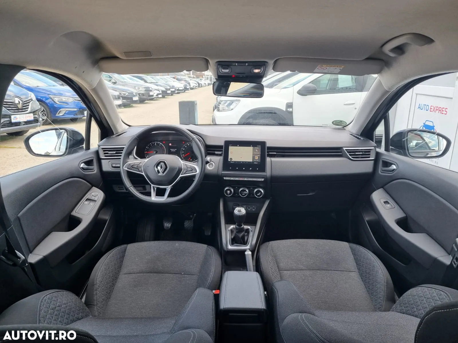 Renault Clio TCe 100 BUSINESS EDITION - 10