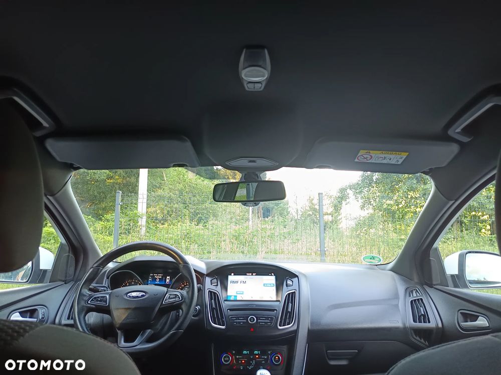 Ford Focus 1.0 EcoBoost Start-Stopp-System ST-LINE - 35
