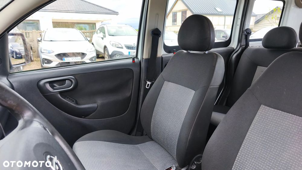 Opel Combo - 19
