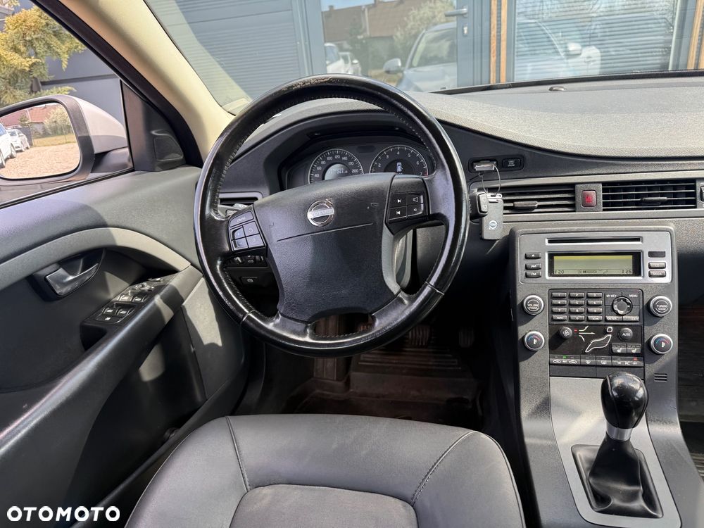 Volvo V70 2.0 - 15
