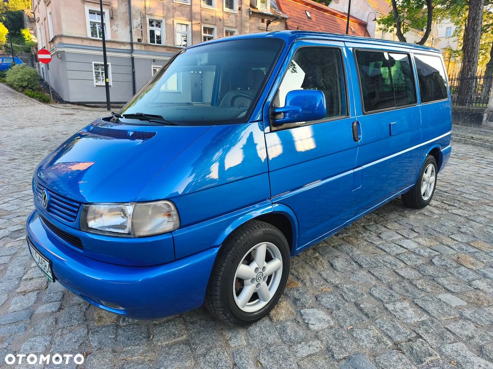 Volkswagen Multivan - 1