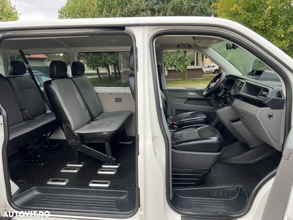 Volkswagen Caravelle - 5