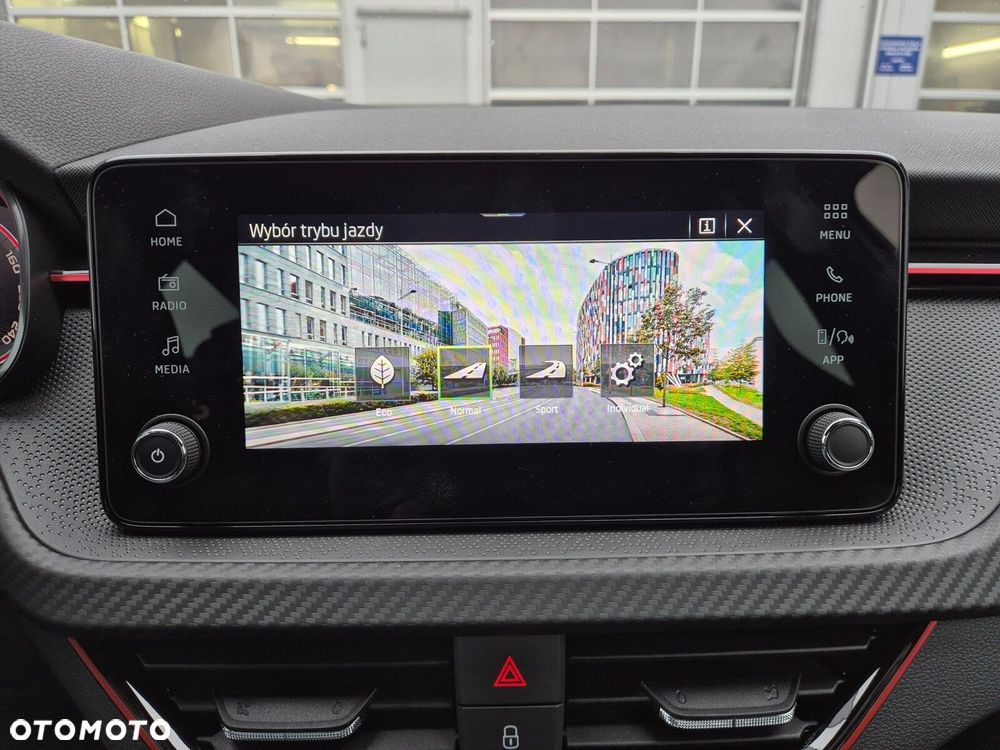 Skoda Kamiq 1.0 TSI Monte Carlo DSG - 33