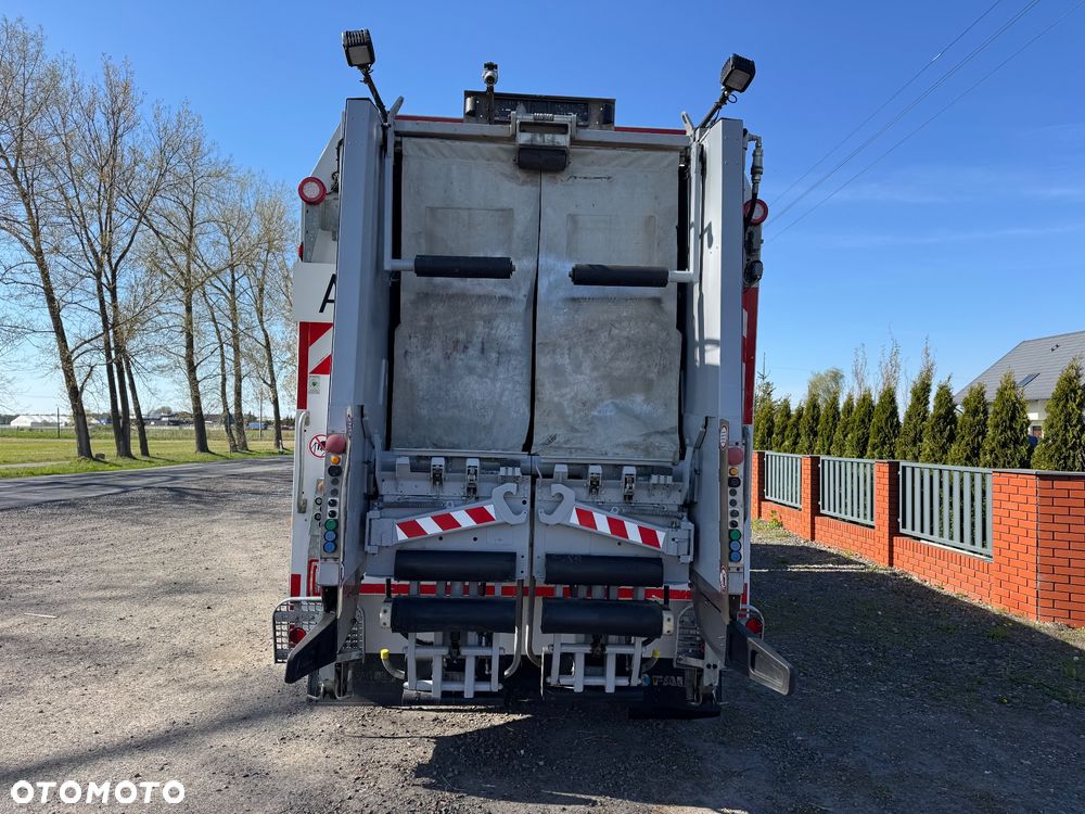 Mercedes-Benz Econic - 6