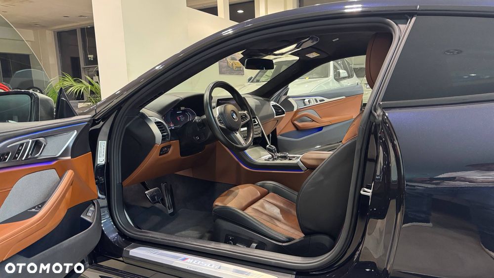 BMW Seria 8 - 22