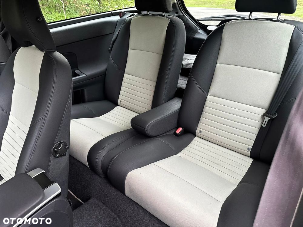 Volvo C30 D2 Momentum - 30