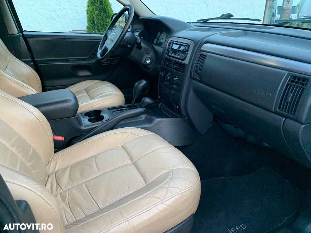 Jeep Grand Cherokee - 16