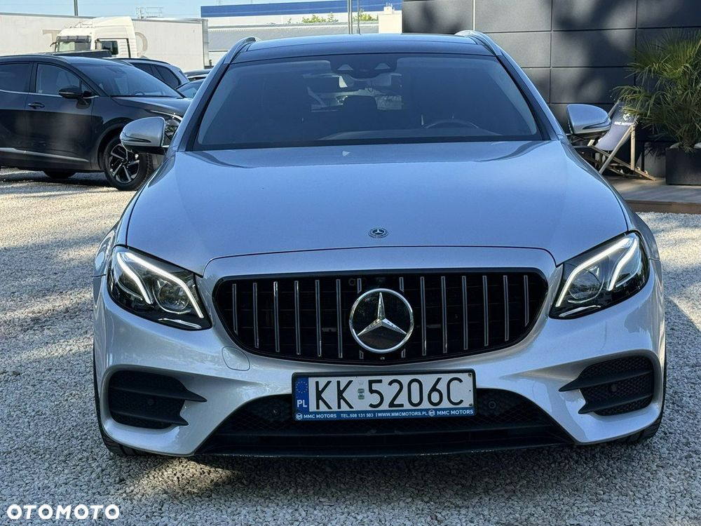 Mercedes-Benz Klasa E 400 4-Matic 9G-TRONIC - 8