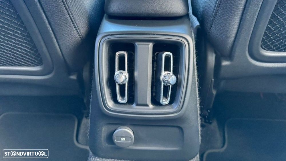 Volvo XC 40 1.5 T5 PHEV Momentum Plus - 19