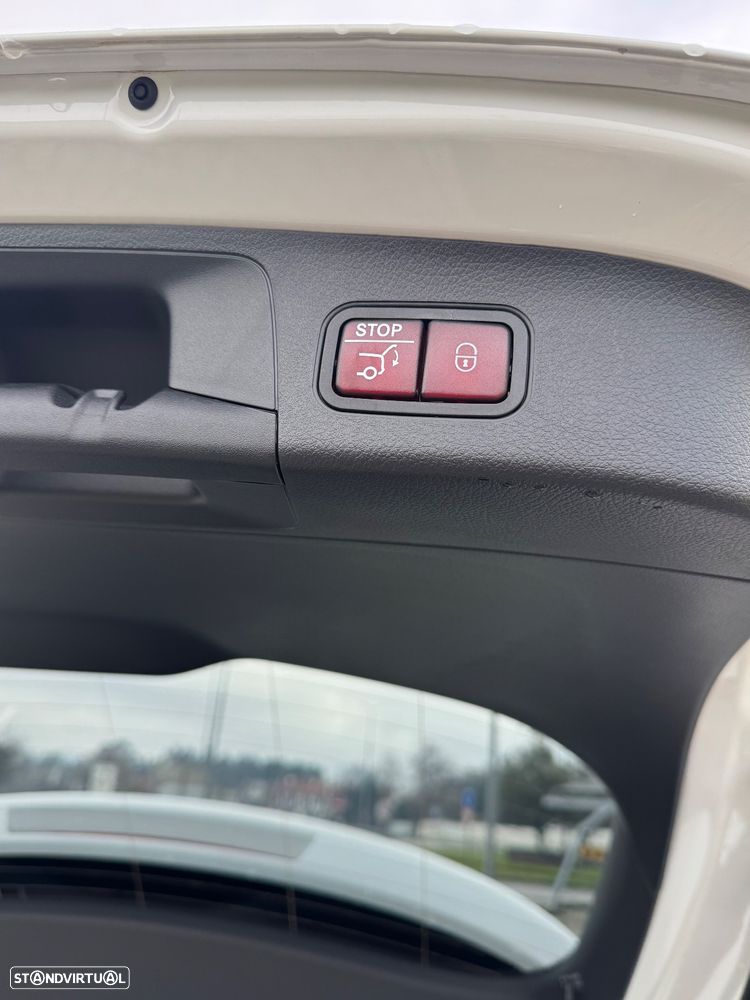 Mercedes-Benz GLA 250 e 8G-DCT AMG Line Advanced Plus - 16