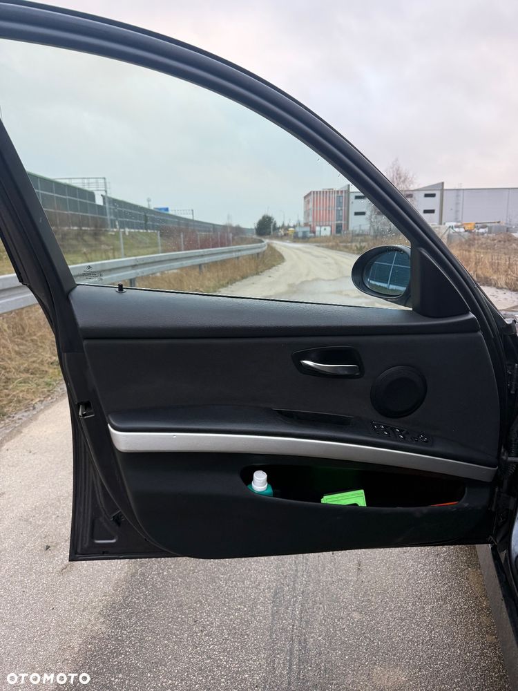 BMW Seria 3 330d - 14
