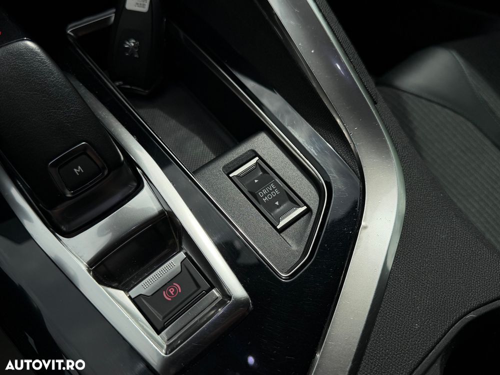 Peugeot 3008 BlueHDi 130 Stop & Start EAT8 Allure - 15