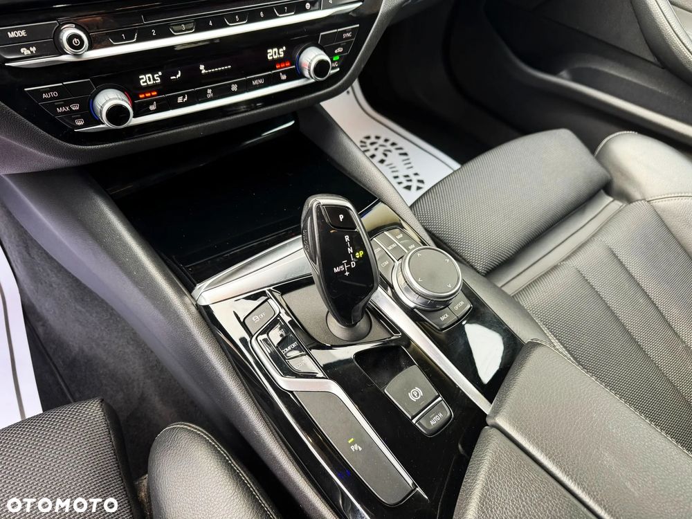 BMW Seria 5 520d M Sport Edition - 21