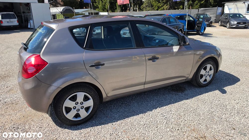 Kia Ceed 1.6 Crdi Comfort - 28