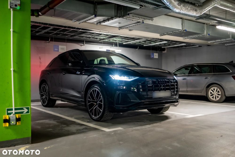 Audi Q8 55 TFSI mHEV Quattro Tiptronic - 1