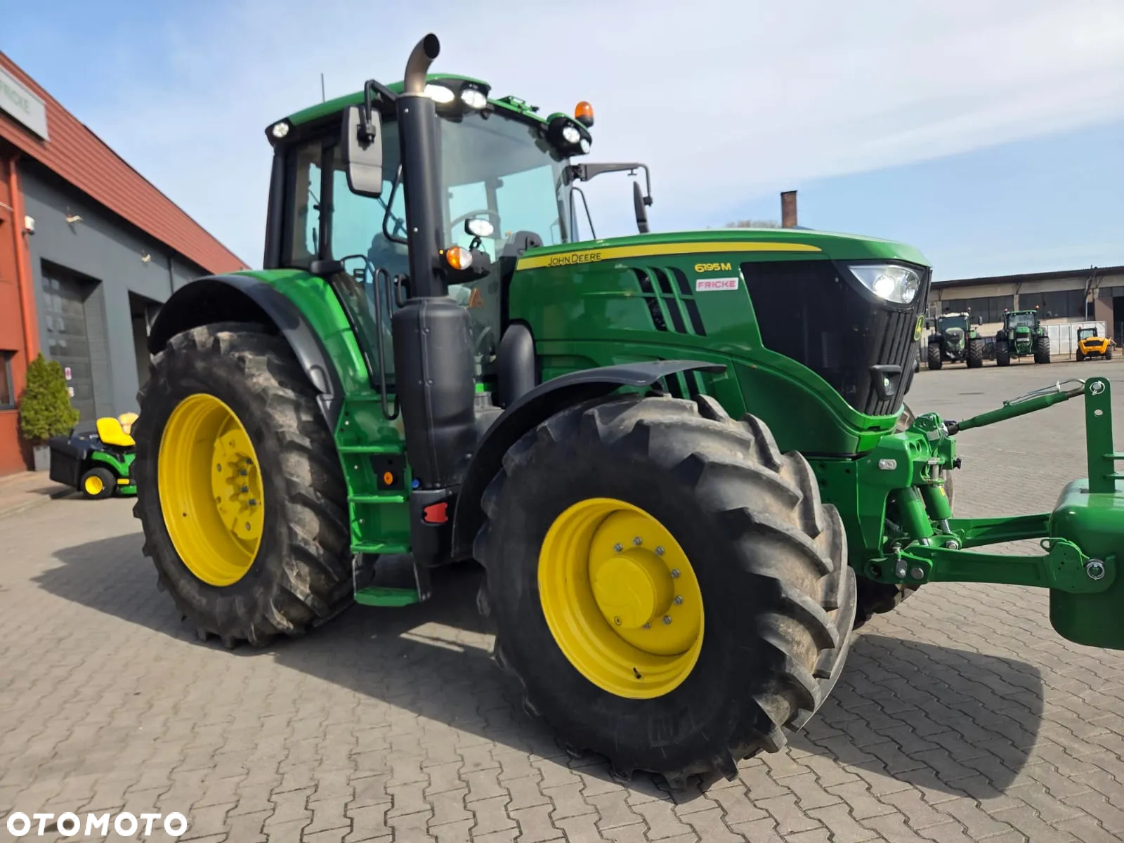 John Deere 6195M - 7