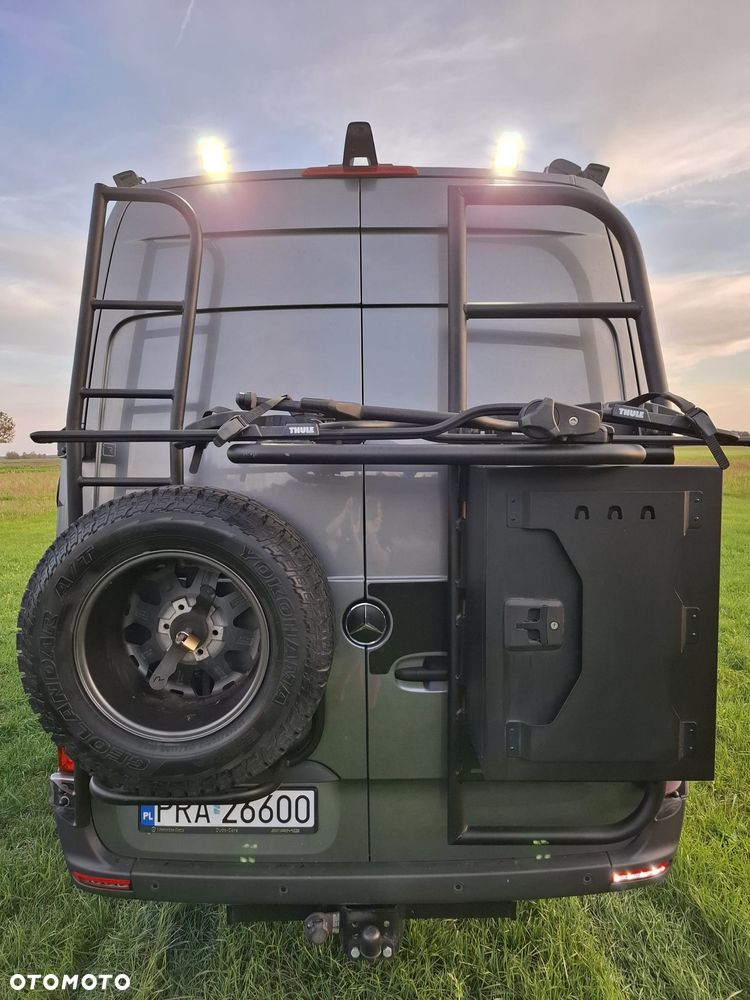 Mercedes-Benz SPRINTER - 32