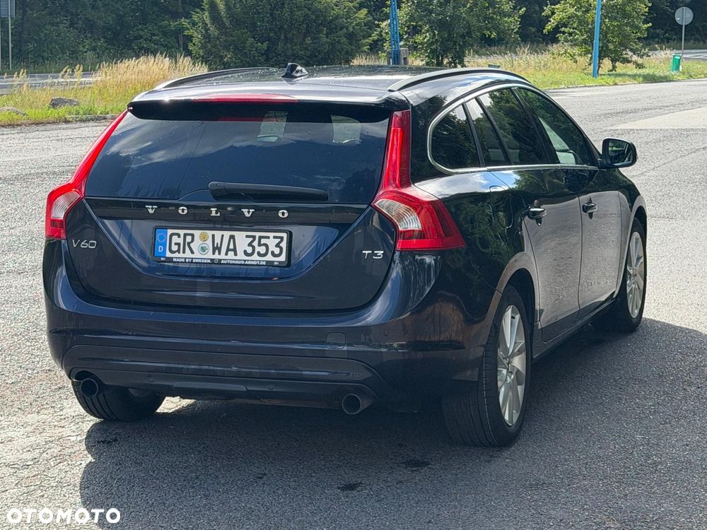 Volvo V60 T3 Geartronic Momentum - 4