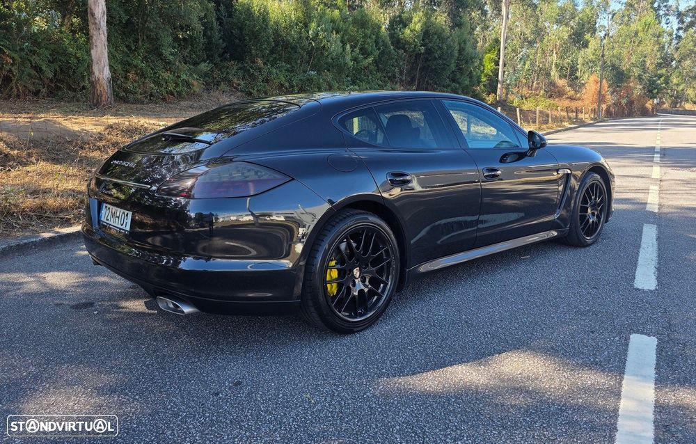 Porsche Panamera 3.0 V6 - 4