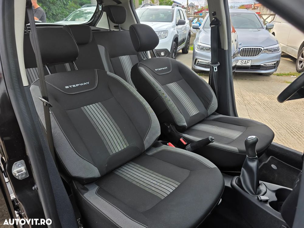 Dacia Sandero Stepway TCe 90 (S&S) Celebration - 13